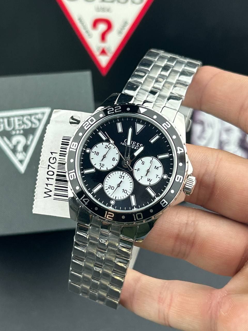 Guess  Watch For Men W1107G1