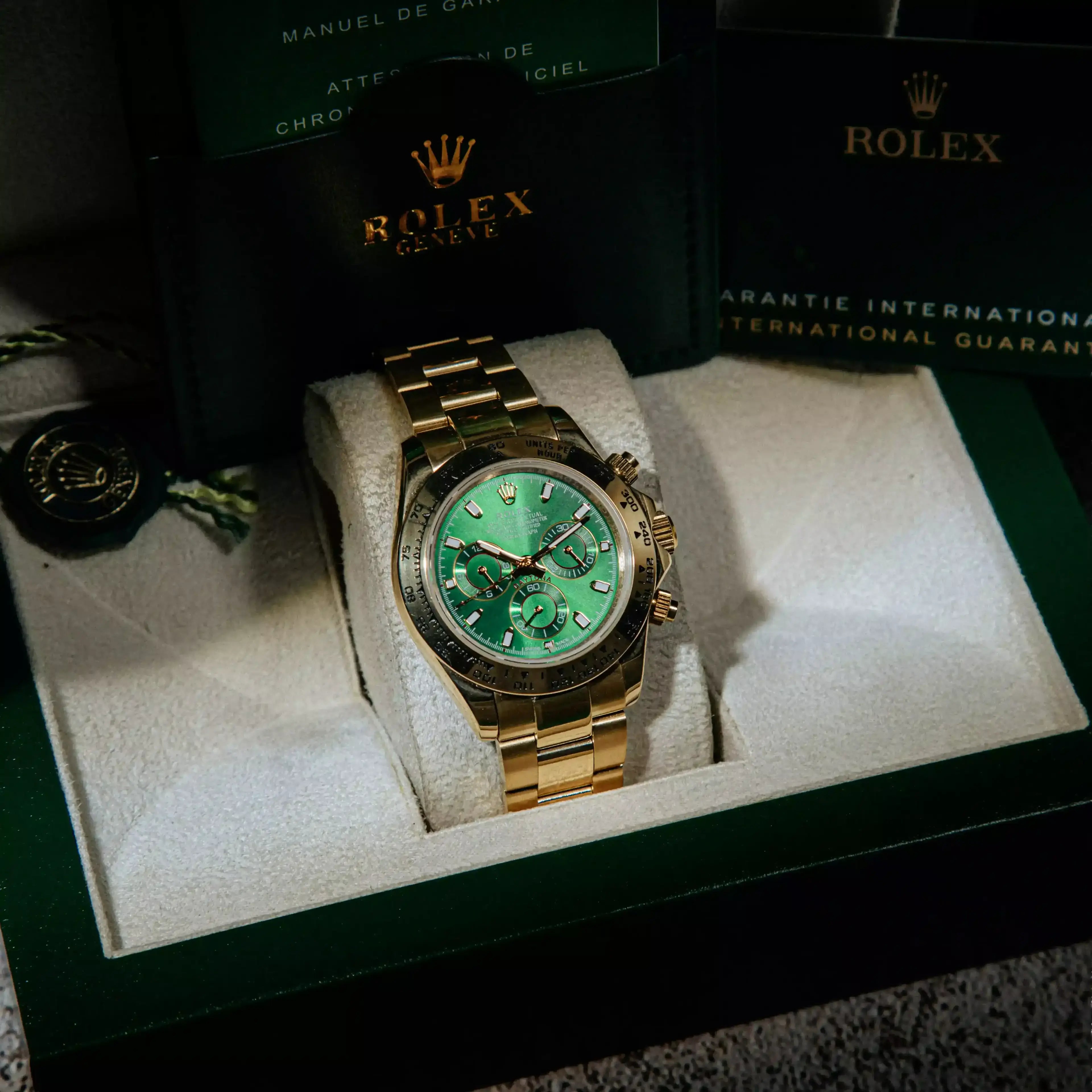 Rolex Cosmograph Daytona – Green Dial with Full Gold Oyster Bracelet