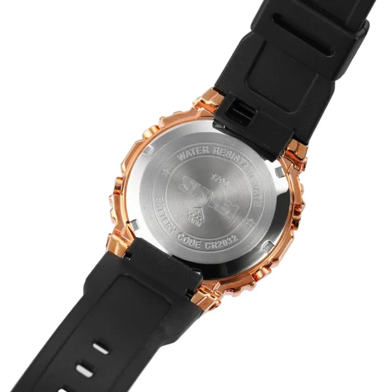 ساعة سكمي 1796 رياضية رقمية تصميم مربع فضي وأسود