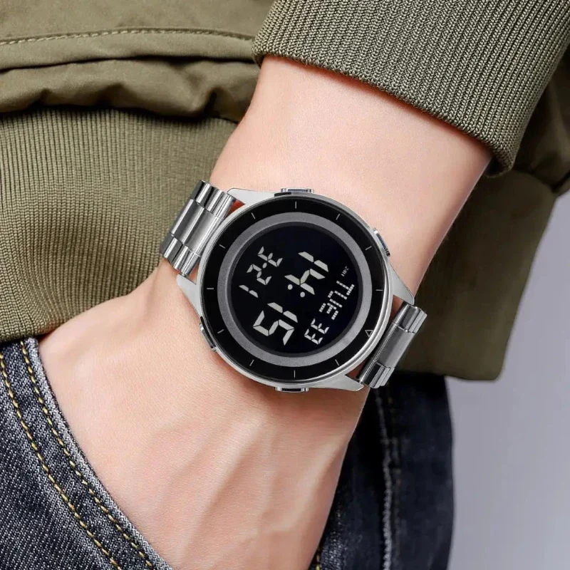 SKMEI 2167 ساعة رقمية عصرية بلون فضي من الستيل