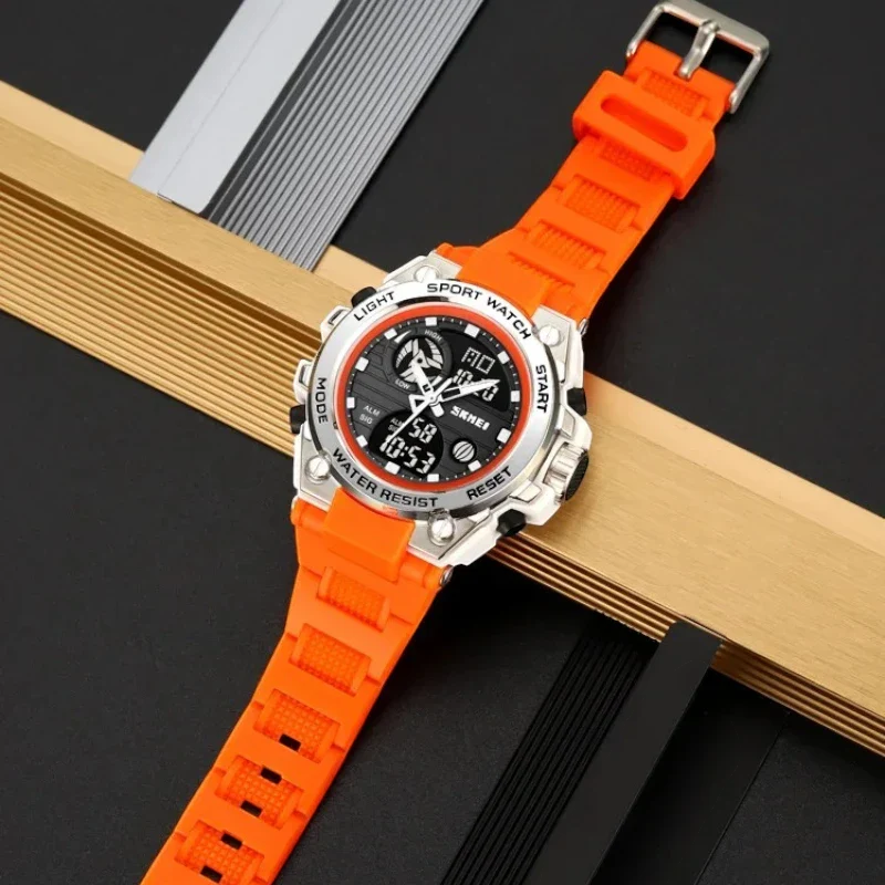 SKMEI 2360 ساعة رياضية رقمية تناظرية اسود ذهبي