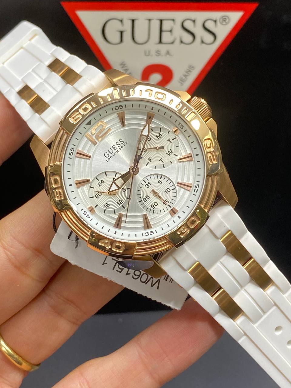 Guess W0615L1 Women's Rose Gold & White Rubber Strap Watch
