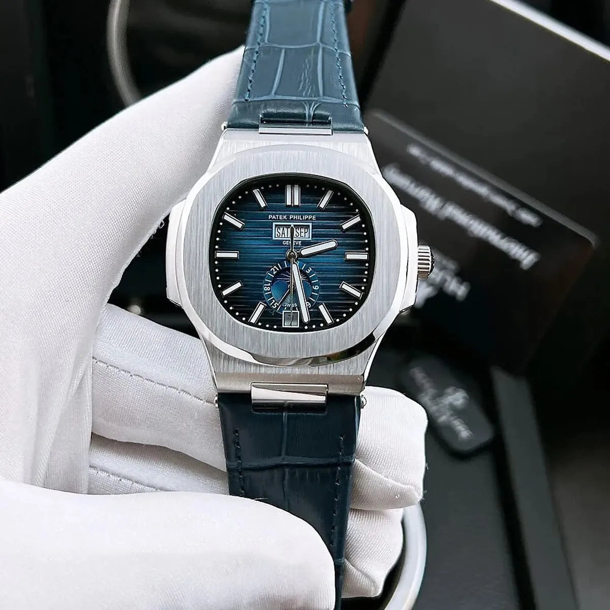 Patek Philippe Men’s Nautilus Blue Dial Annual Calendar Watch