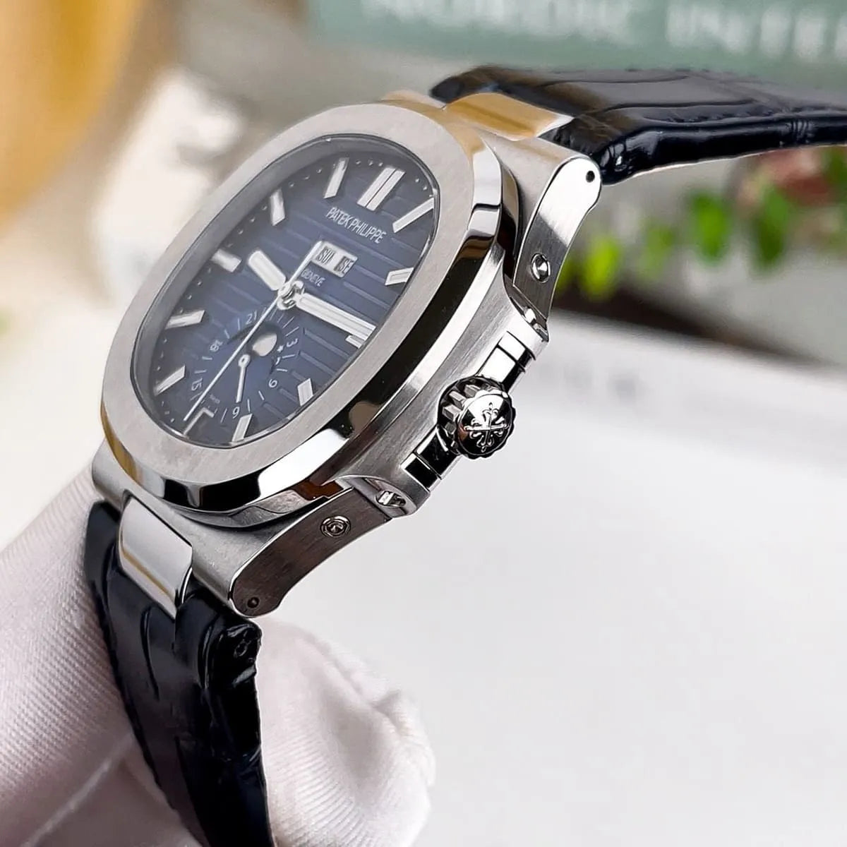 Patek Philippe Men’s Nautilus Blue Dial Annual Calendar Watch